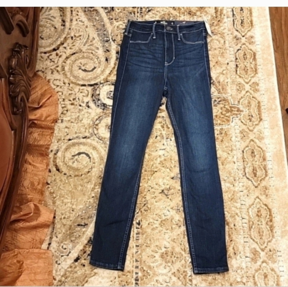 New Hollister jeans size 25